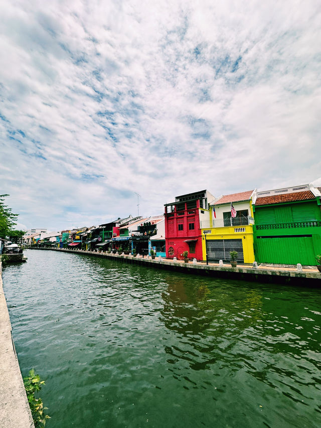 Sunlit Strolls Along the Malacca River Sunlit Strolls Along the Malacca River
