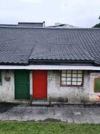 Urban Vibes & Vintage Feels 🌆✨