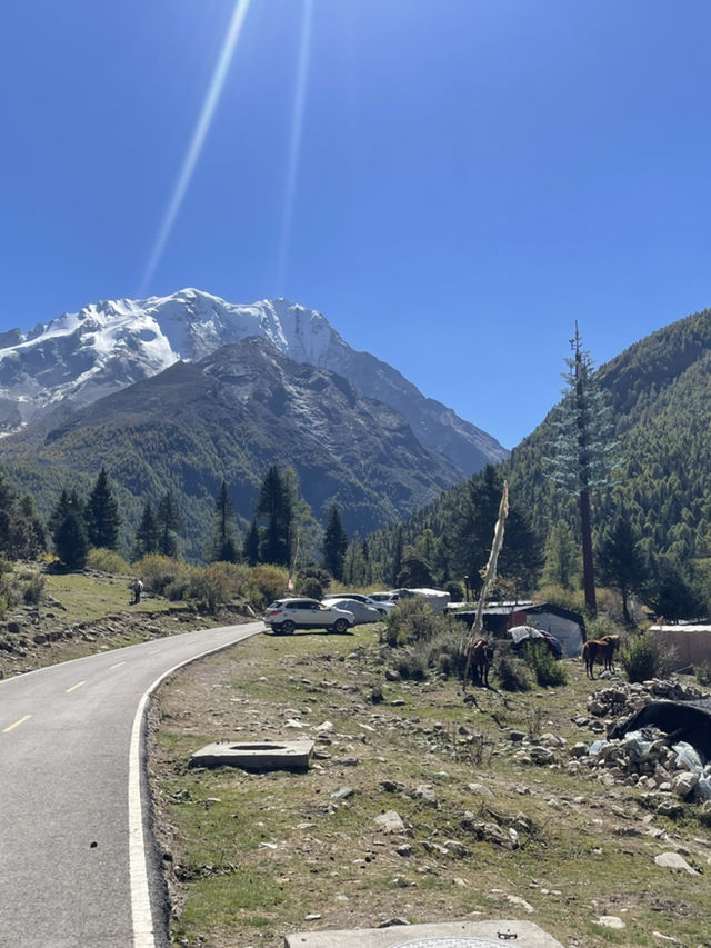 ทะเลสาบ Yocou แห่งภูเขาหิมะยาล่า ทะเลสาบ Yocou แห่งภูเขาหิมะยาล่า