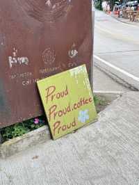 Proud Proud Proud Coffee — คาเฟ่สุดอบอุ่นกลางป่า