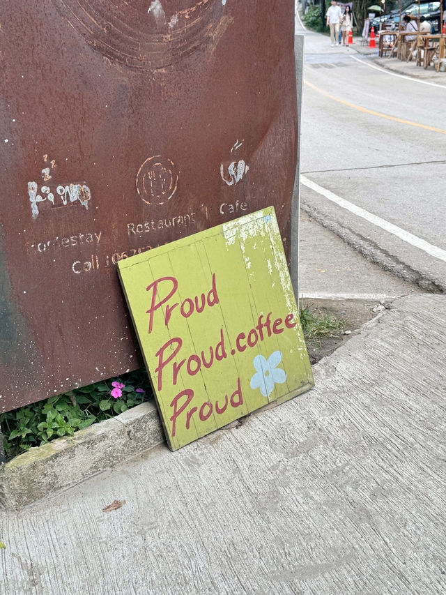 Proud Proud Proud Coffee — คาเฟ่สุดอบอุ่นกลางป่า Proud Proud Proud Coffee — คาเฟ่สุดอบอุ่นกลางป่า