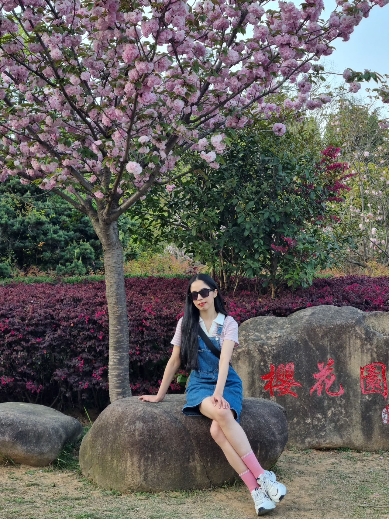 Planning to escape the city and soak up amazing views? Lujiang’s got your back! 🌿✨ Yefu Mountain National Forest Park is the local gem—easy hikes with killer panoramas, especially in spring when the greenery pops and the air is totally fresh. It’s not a super high climb, so this is perfect for travelers who like chill walks but still crave mountain vibes.

Must-See Spot:  
Yefu Mountain National Forest Park  
Address: Lujiang, Hefei, Anhui, China  
Hours: 06:00–18:00 (open year-round!)  
Admission: RMB 18

Practical Tips:  
Best season: Spring! Everything’s lush and bright, the mountain isn’t too crowded, and the walking is easy.  
Bring water and snacks—there are some facilities, but not many food stalls.  

Getting There:  
Hop on a local bus from Lujiang city center, or grab a taxi/rideshare or didi.

Extra Tips:  
No special permit or visa needed, but bring cash for entrance fee (RMB 18).  
Weather can be humid, so wear comfy shoes and pack a light jacket.

#LujiangTrails #ChinaNature #SpringHiking #ForestViews
