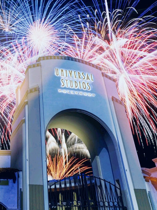 #firsttimermistakes  

visiting Los Angeles and searching for pure fun? Universal Studios Hollywood has you covered 🎢🎬 This iconic theme park is an epic mix of blockbuster rides, movie magic, and that classic LA sunshine. The highlight: every single corner drips with film nostalgia, plus wild rides and endless eats.

Universal Studios Hollywood — Must-Experience Highlights:
· Address: 100 Universal City Plaza, Universal City, CA 91608, United States
· Opening hours: 9:00 AM–7:00 PM (varies by date, check ahead!)
· Admission fee: $522.00 (worth every penny if you’re a movie maniac)

🎡 Top Spots in the Park:
1. The Studio Tour: It’s not just a tram ride, it’s the heart of Hollywood! Don’t skip this behind-the-scenes adventure—you’ll catch real sets and explosive attractions.
2. The Wizarding World of Harry Potter: Butterbeer, wand shops, and Hogwarts itself. Leave time to get lost here!
3. Jurassic World—The Ride: Prepare to get splashed and maybe freaked out a little by animatronic dinos.
4. Super Nintendo World: Level up your pic game and race karts with Mario. Arrive early—lines get wild!
5. Transform in the Lower Lot: Insane rollercoasters, and sometimes, shorter queues.

Some Quick Tips:
· Go as early as possible if you want shorter waits on the most popular rides.
· The park expands hours in July (up to 10:00 PM), which means more time for night views and fireworks.
· Food inside is pricey and these lines get long—grab breakfast outside or at CityWalk before entering.
· Bring a lightweight poncho for the water rides.

Getting there: Parking is on-site but public transit (Metro Red Line to Universal City/Studio City) is affordable and easy.

#UniversalStudiosHollywood  #LosAngelesTrip  #ThemeParkLife  #Tripcom  #HollywoodMagic 