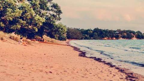 키프로스 바로샤: 파마구스타 유령 마을부터 마라슈 해변의 버려진 리조트 거리 산책 — traveler post in 프로타라스