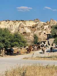 HORSERIDING IN CAPPADOCIA, WHAT AN EPIC TRAVEL MOMENT!