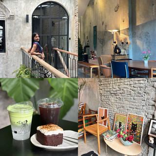 A trendy cafe in Phuket Old Town, WYNDOWS 🪟☕️🍰✨🌿
