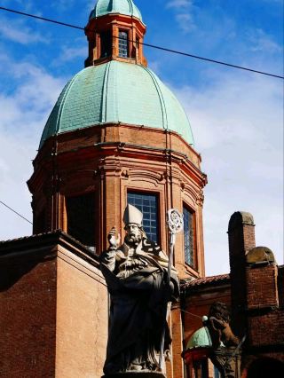 歷史名城波隆那✨