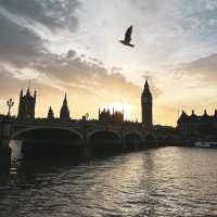 Twilight Elegance: Strolling by the Thames