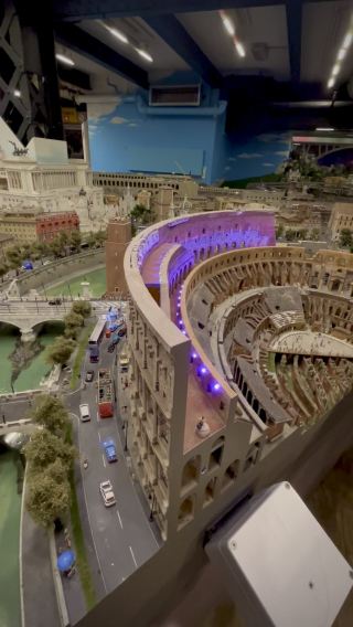 A huge collection of railway modeling 