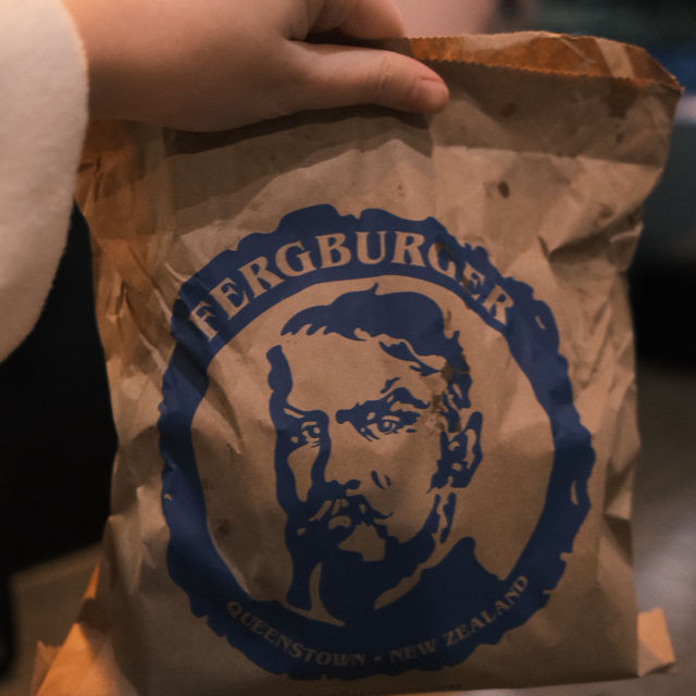 I VISITED THE MOST FAMOUS BURGER SHOP IN THE WORLD 