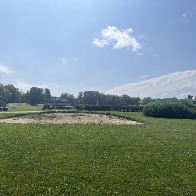 Escape to Golf de Paris: A Luxurious Golf Retreat Just Minutes from the City!
