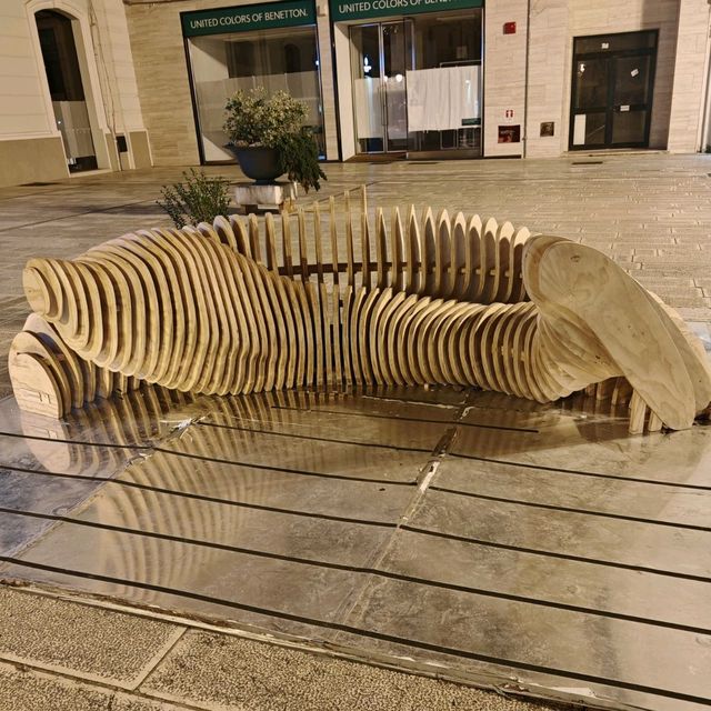 The Charm of Taranto: Christmas Magic and Playful Details