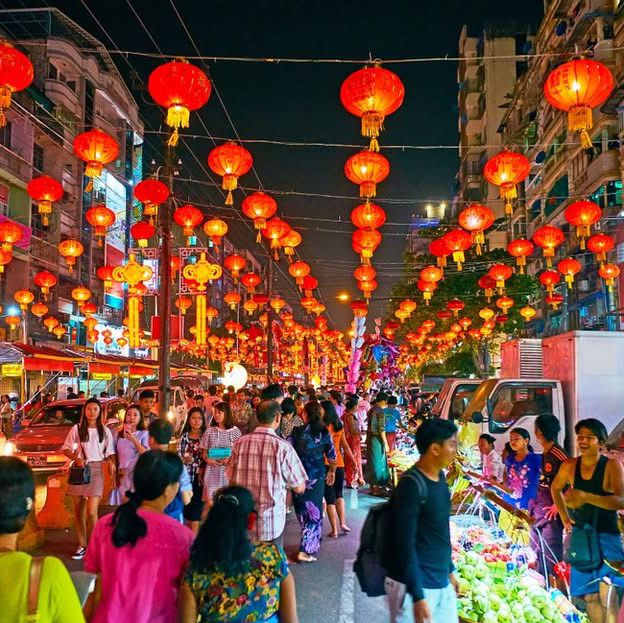 Night markets 