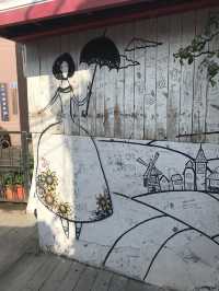 A place where you can become the main character of a painting. Ihwa Mural Village