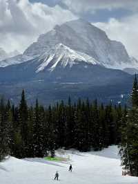 Save $100 when skiing in Canada 🇨🇦 