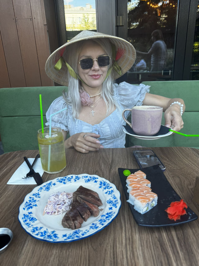 The secret restaurant in Moscow where you can eat all day less then 100$
