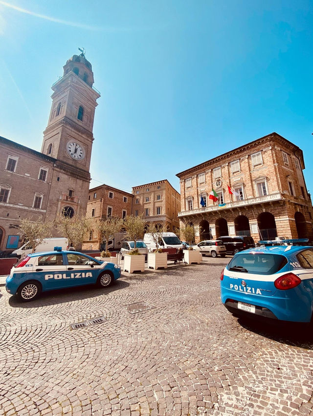 Exploring Macerata: Opera, Hilltop Views and Marche Heritage 