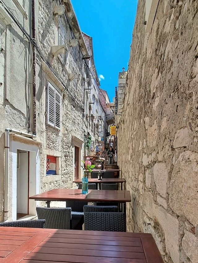 🌊 Korčula's Hidden Treasures: Adriatic Bliss Awaits! 🏰