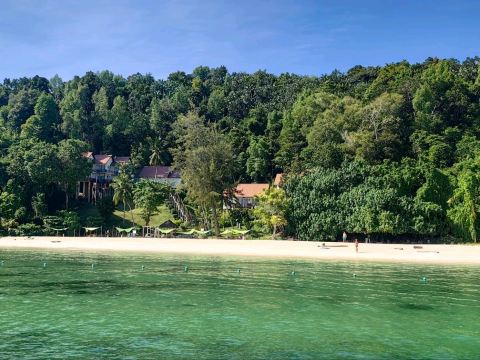 マレーシア、ボルネオ島（カリマンタン島）。新たな冒険を求めるあなた