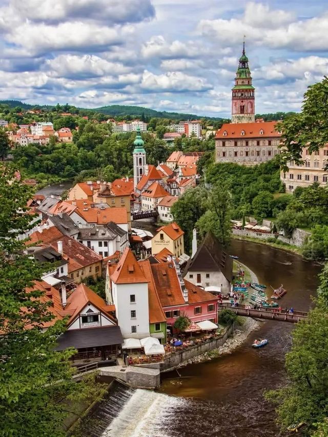 Czech town is worth a visit 🔆 So beautiful it will make you cry