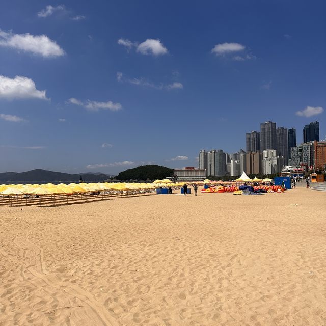 Busan’s best beach, Haeundae Beach 🏝️🌞🌊