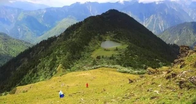 芦山的大深山裡的彩林秘境：大川河
