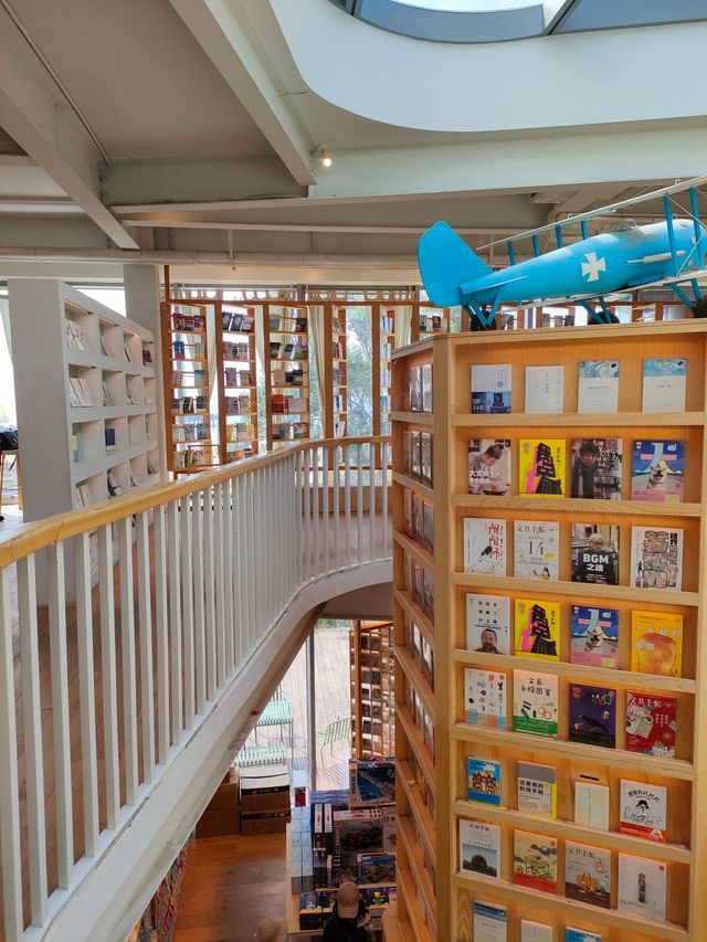海邊的書店——貓的天空之城 海邊的書店——貓的天空之城