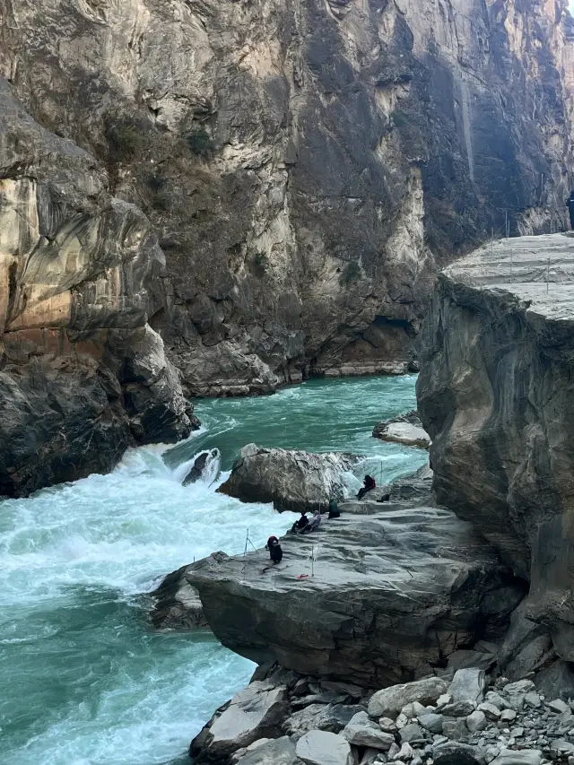 虎跳峽兩天一夜旅遊攻略