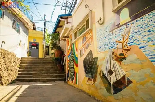 Let me show you the colorful fairy tale world of Seoul - Ihwa Mural Village