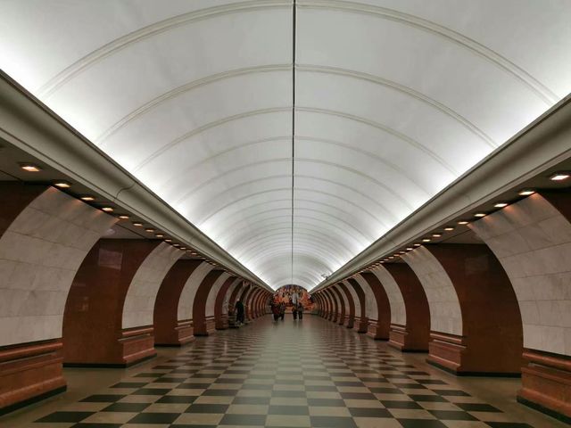 Exploring Magnificent Moscow Metro Stations 🚇