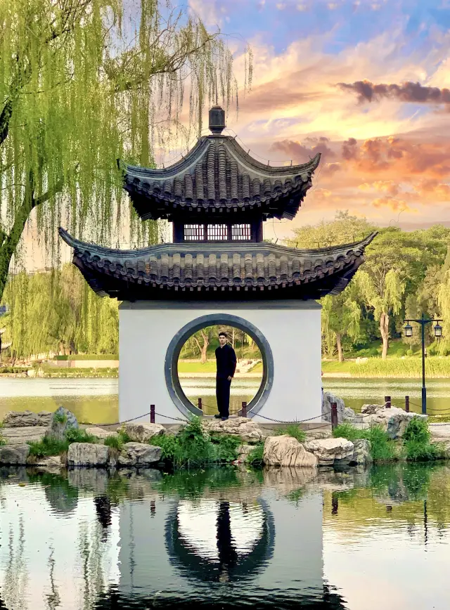 不是杭州西湖，是北京陶然亭新中式天花板