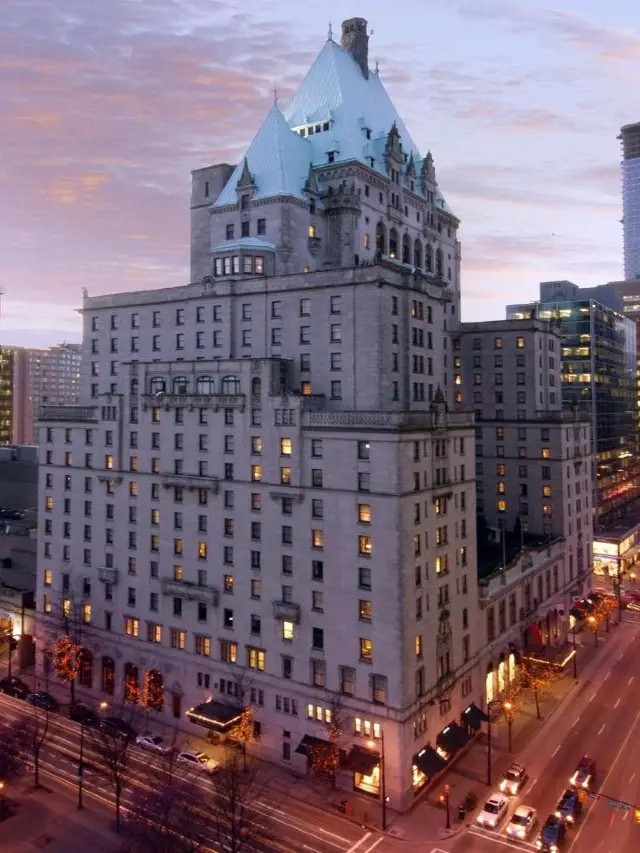 🌟 Vancouver's Vintage Vibes & Views 🏨✨