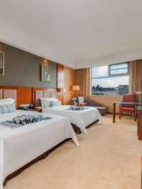 🌟 Henan Highlights: Kaifu International's Cozy Stay ✈️🏨
