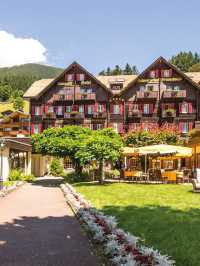 🏔️ Grindelwald's Gem: Luxe Alpine Escape 🌼