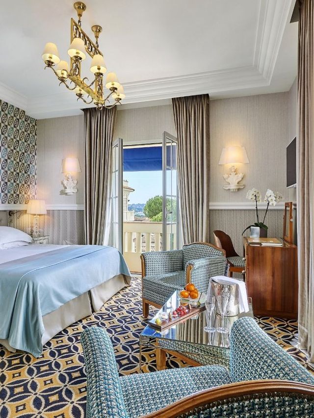 🌟 Antibes Charm: Top Stay at Hôtel Belles Rives 🌊🛏️