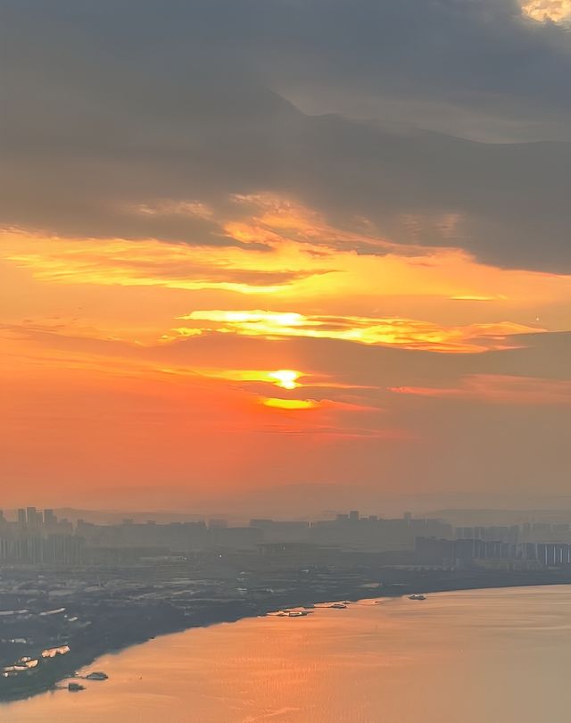 在西山隐邂逅一場美麗的意外。
