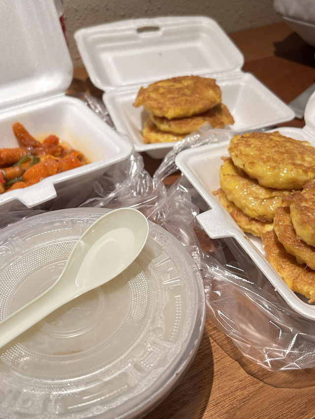 清遠喆·啡酒店。