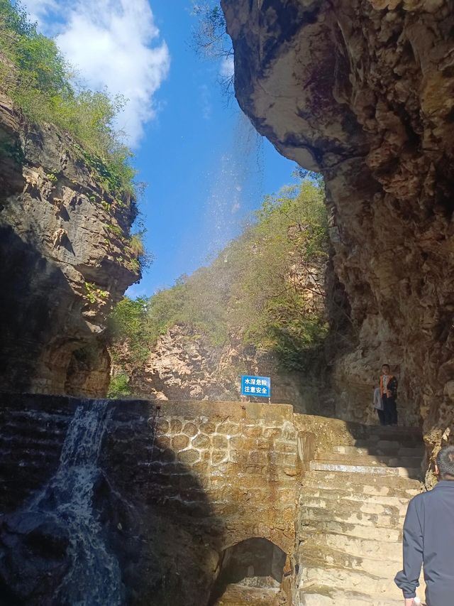 週末到河北，有山有水—全勝峽。