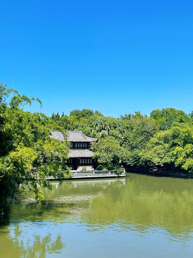 東莞粵暉園。