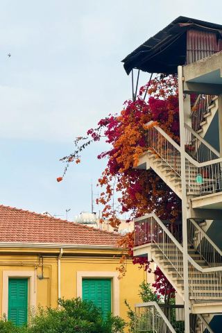 打卡一個仍在分裂的首都。