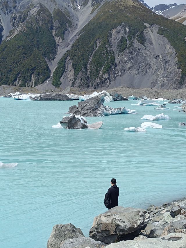 庫克山  塔斯曼冰湖   散落的冰川震撼。