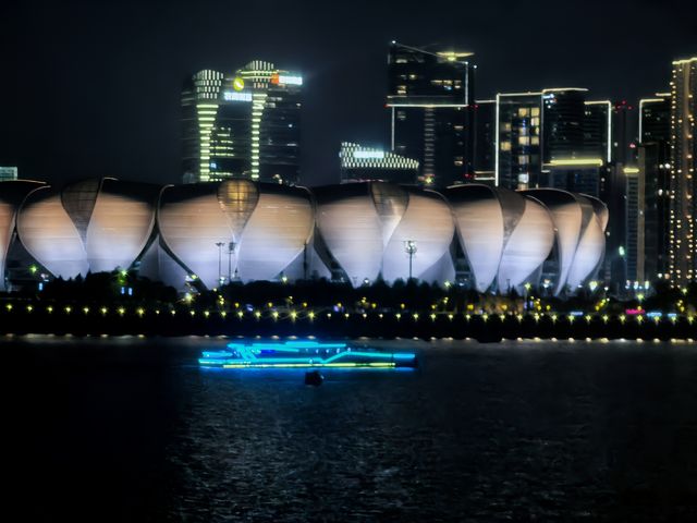 杭州有西湖，更有錢塘江