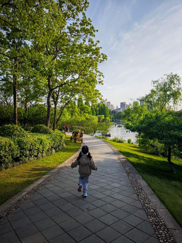 寶藏公園、超好玩彩虹滑道、兒童樂園 玩得停不下來！