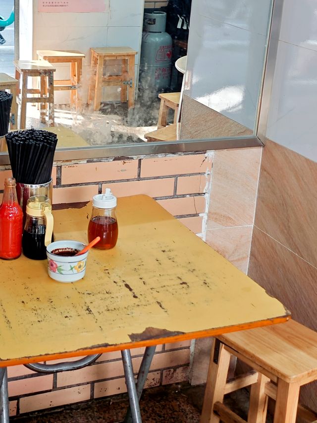 廣州老字號雞蛋麵，來華林寺建議必吃的美食
