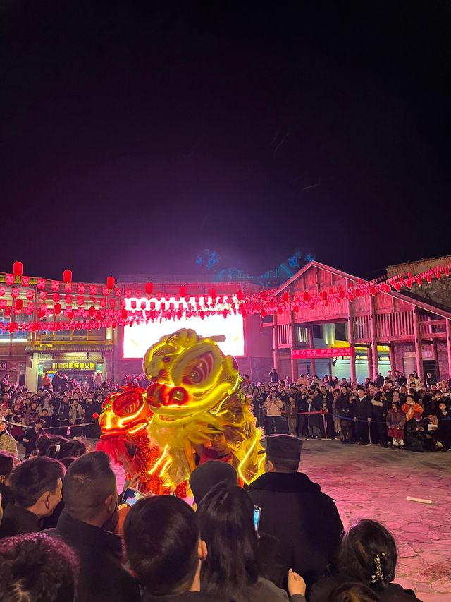 春節的海螺溝雪山溫泉之旅｜兩天一夜
