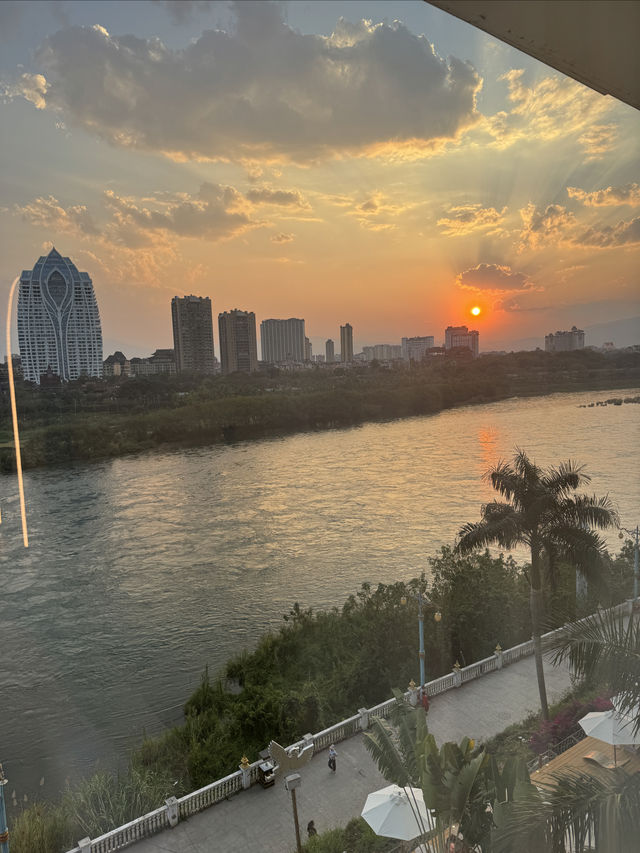 喺版納住咗心心念念嘅江景房