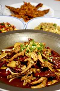 邊個還未嚟江蘇盱眙食過小龍蝦四大天王拼盤