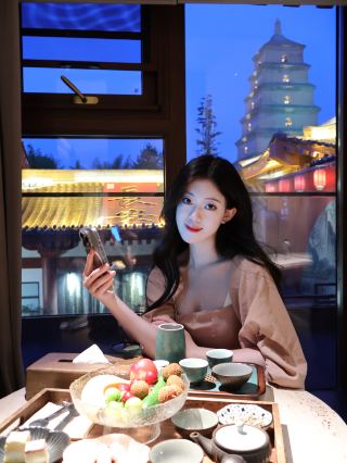 대안탑 옆에서 자는 느낌이 어떤지