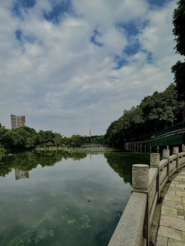 Улица Фарфора (瓷器街, Cíqì Jiē Улица Фарфора (瓷器街, Cíqì Jiē
