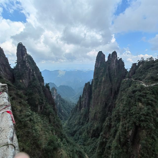 莽山五指峰｜被遺忘的秘境！ 誰說湖南只有張家界？莽山五指峰是隱世仙境！藏在郴州深山裡的絕美風光